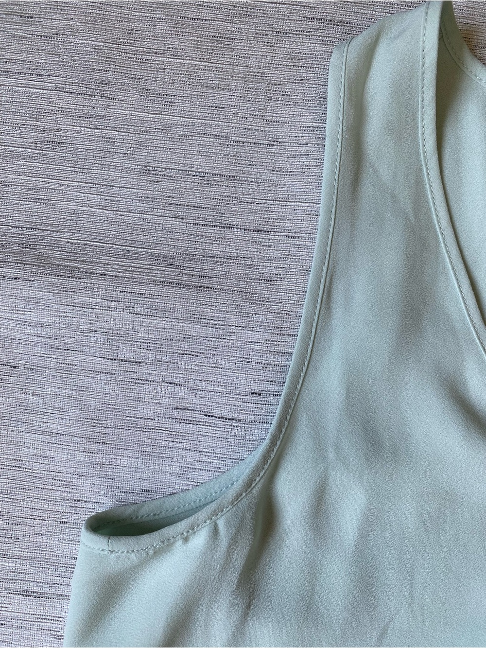 Women's XS Blouse Bundle Banana Republic & Ann Taylor EUC - Picture 6 of 14